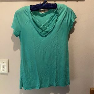 Criss cross green tee